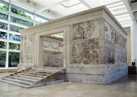 Ara Pacis Augustae!  Wzorcowy Okaz Rzymskiej Architektonicznej Doskonałości i Uczucia Pokoju!